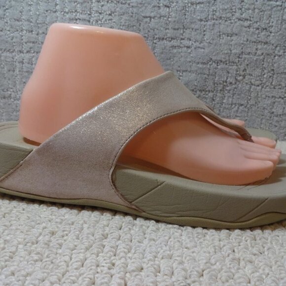Fitflop Lulu Womens Size 10 US Pink Shimmer Suede Flip flop Thong Sandals - Picture 3 of 8